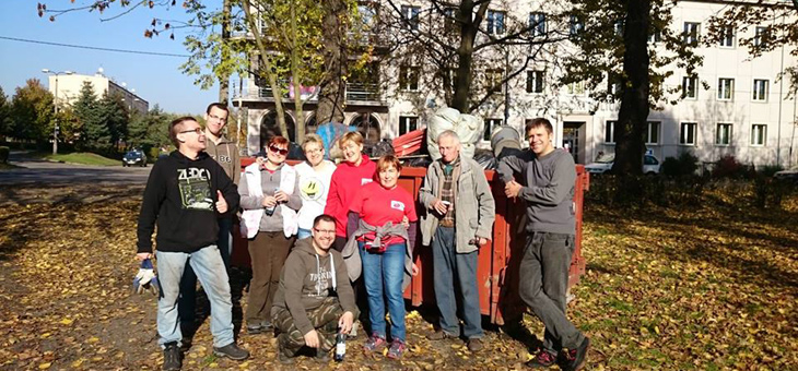 „SPRZĄTAMY ŚWIAT – ZACZNIJMY OD SWOJEGO PODWÓRKA” BUROWIEC 24.10. 2015