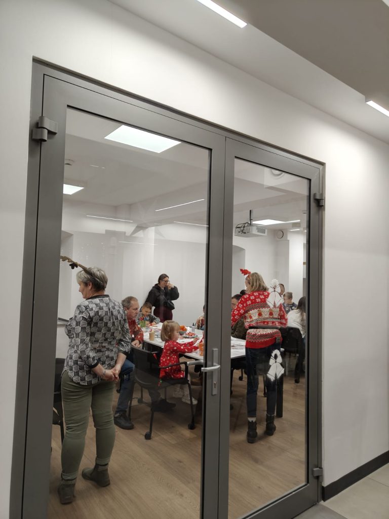 Kiermasz Świąteczny oraz spotkanie z Mikołajem